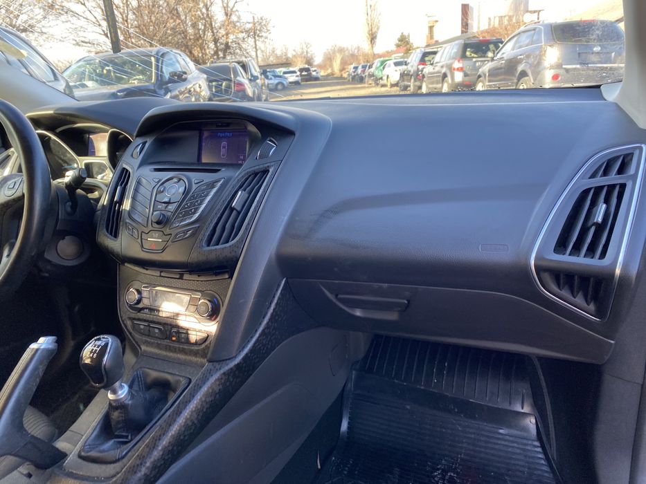 Haion cu lunetă Ford Focus 3 break