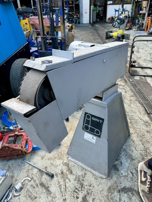 Masina de slefuit cu banda (polizor) Grit