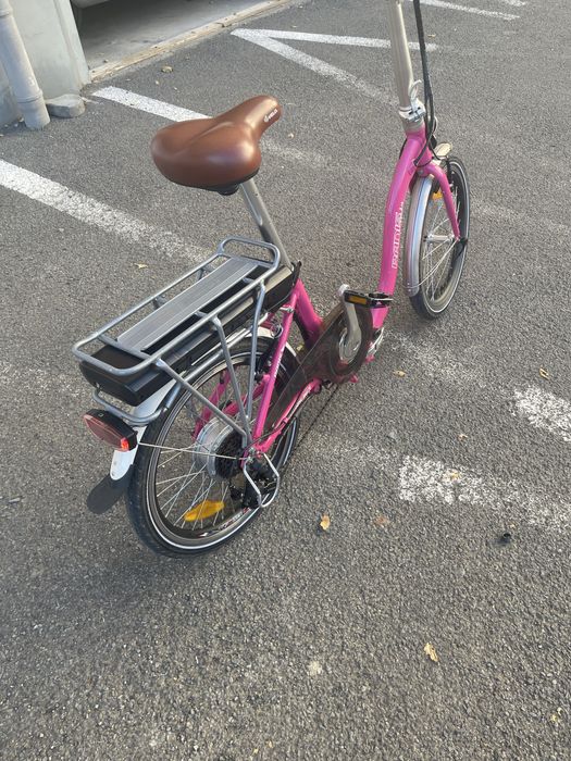 Bicicletă electrica pliabila