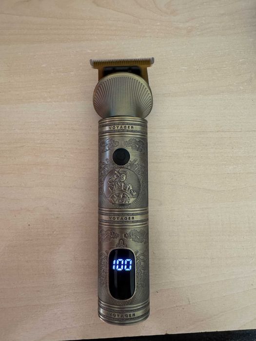 Продаётся Электробритва VGR V-649