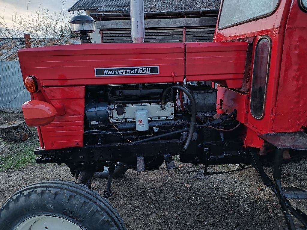 Tractor u650+ plug