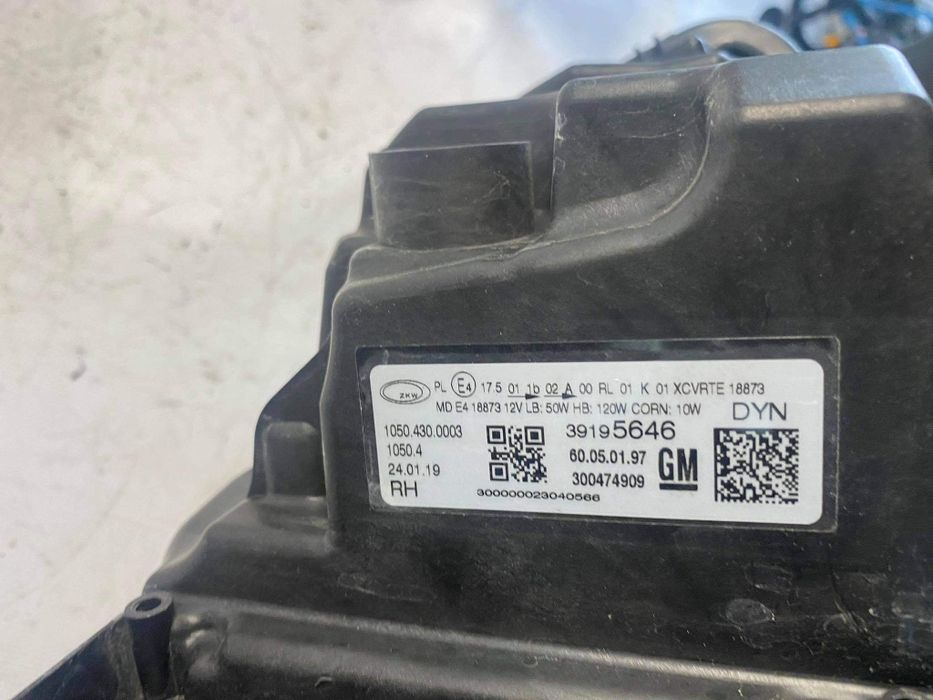 Фарове Опел инсигниа 2018 farove opel insignia