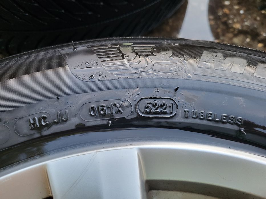 Джанти 5x120 17 за VW Amarok,T5,T6,Multivan с Michelin alpin 235 55