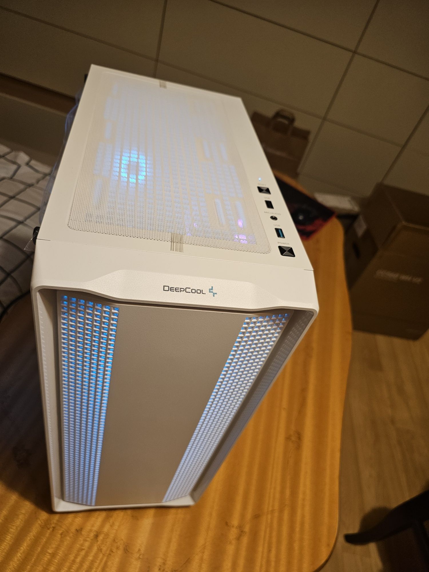 Компютър нов Razen 5 7600F, видео RX 7600