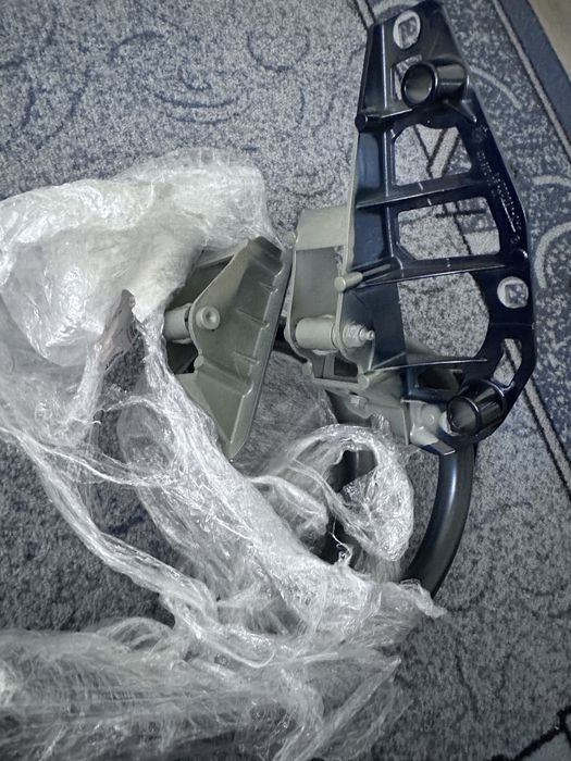 Части за mercedes c300 w205 стопове накрайници механизъм за багажник