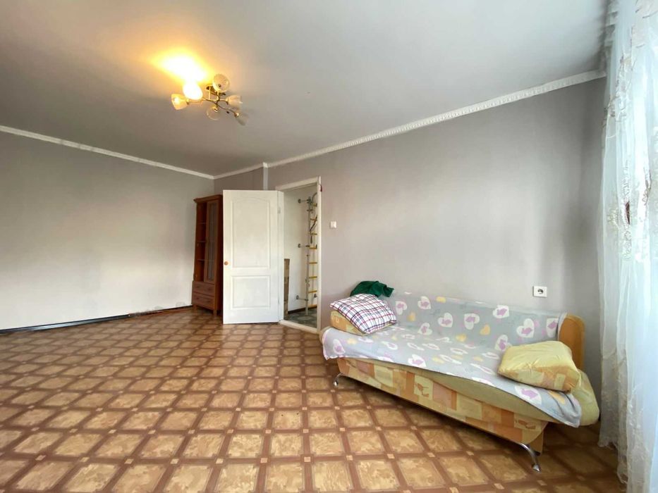 Продам 1ком - кв. на 9 МКР.