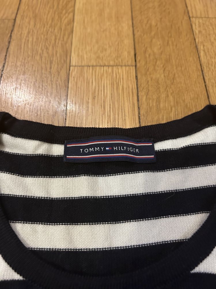 Tommy Hilfiger пуловер, размер М