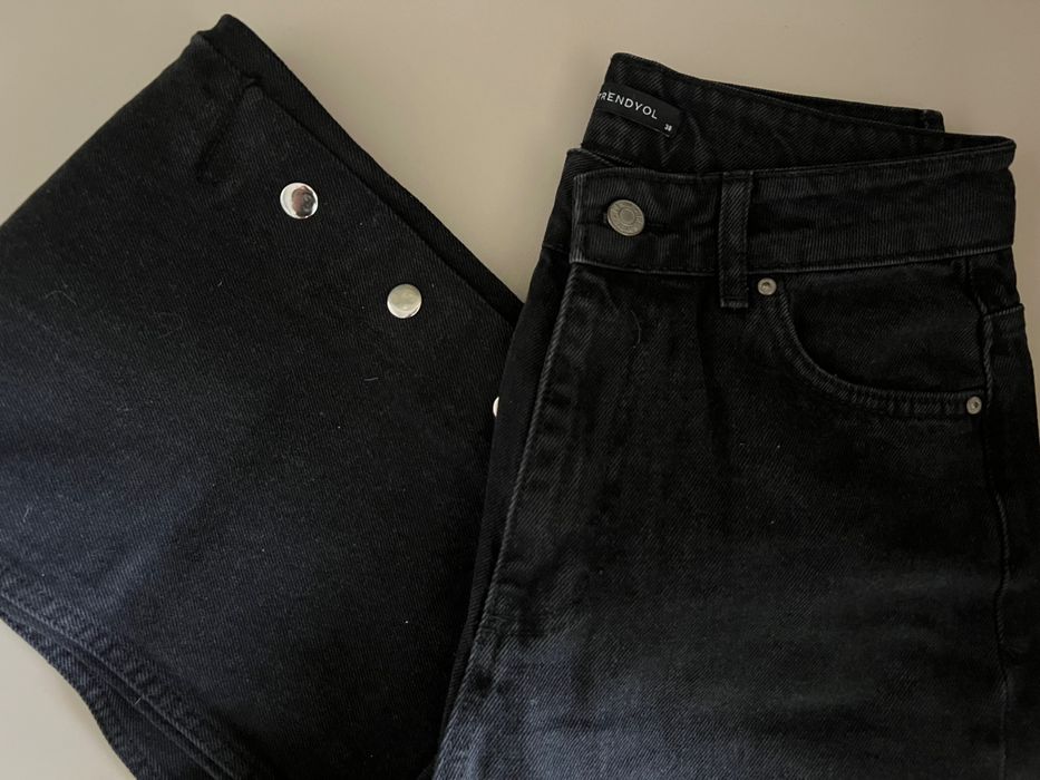 Дънки Trendyol с копчета на крачола | 38