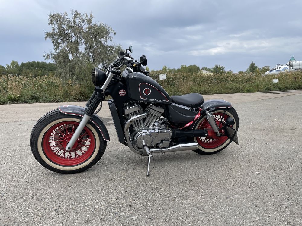 Suzuki intruder VS400