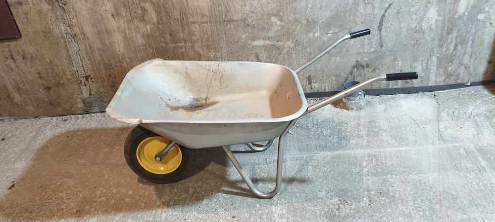 Тачка универсальная