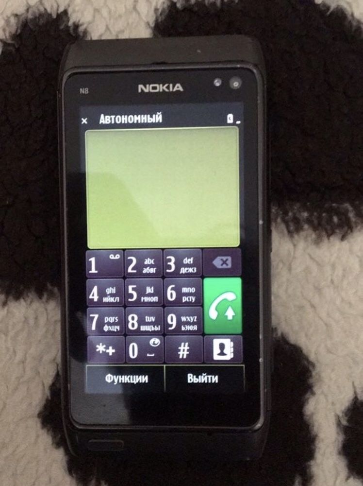 Nokia N8 смартфон