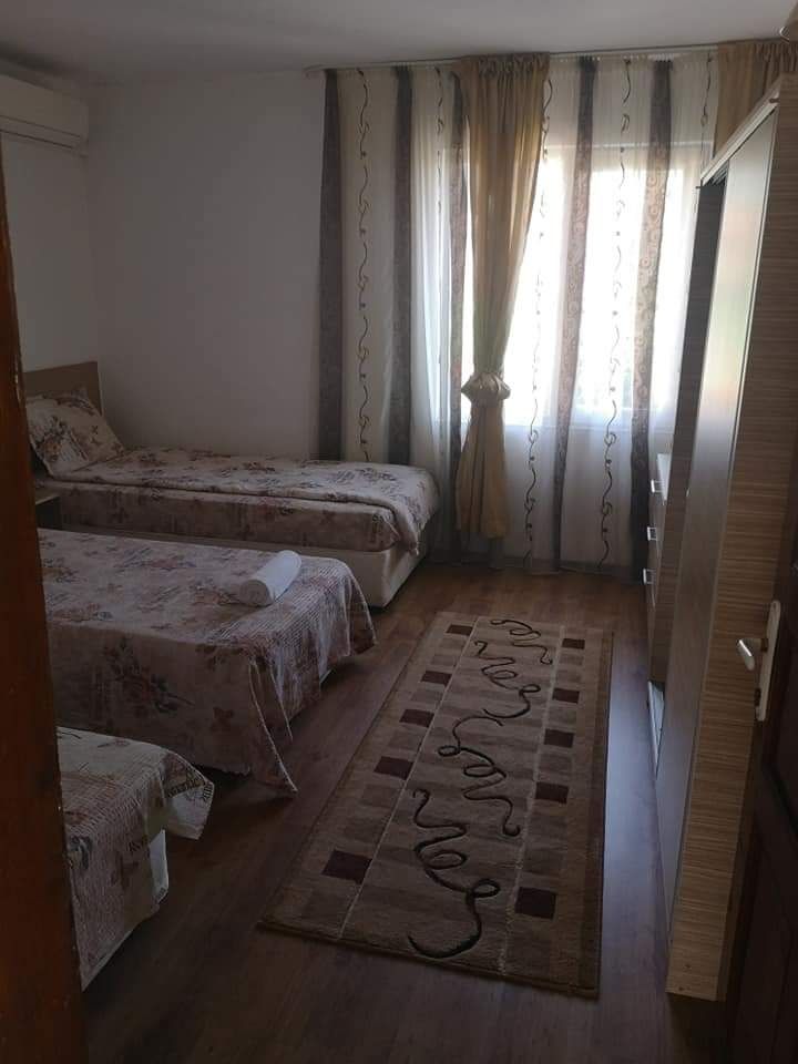 Стаи под наем на село