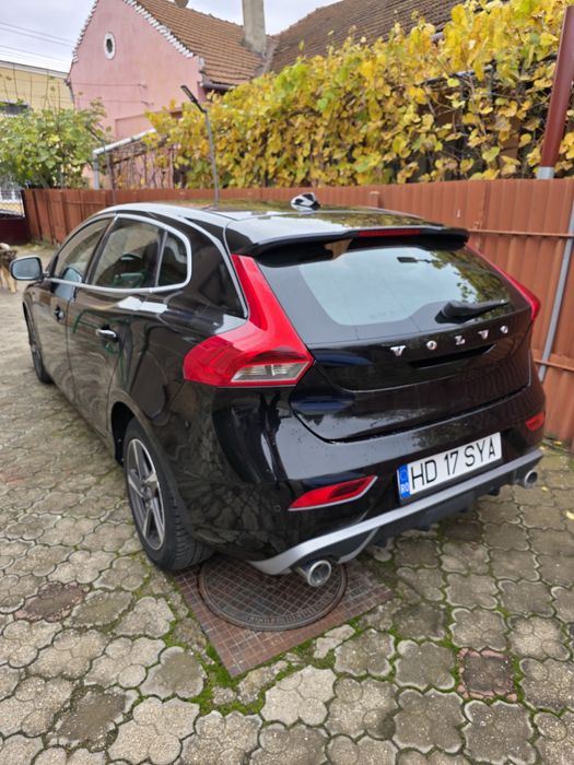 Volvo V40 - R Design
