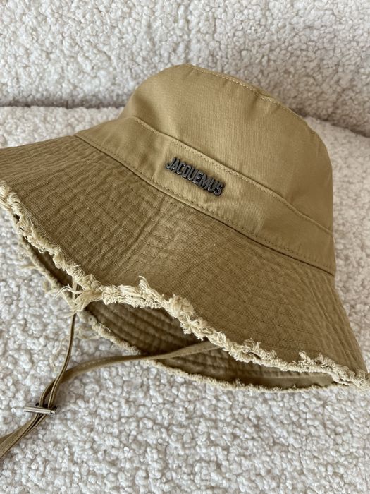 Дамски шапки New Season