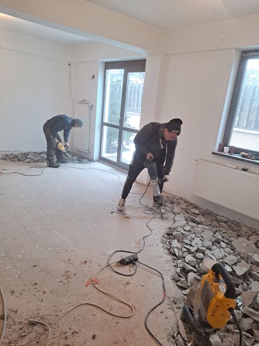 Decapări Gresie/Faianță/Glet/Var. Demolari-Debarasari Moloz/Mobilă.