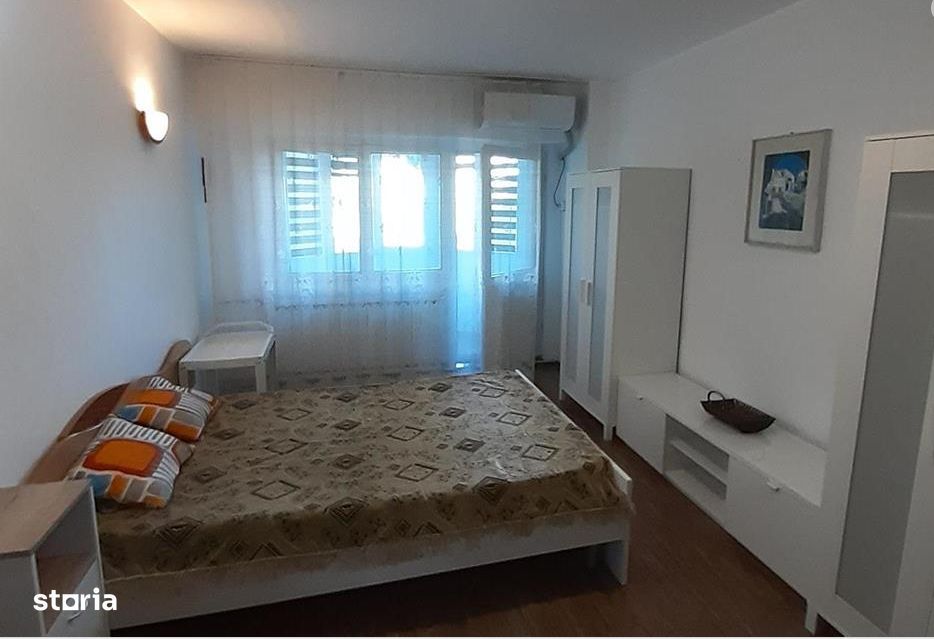 Vitan Mall garsoniera decomandata