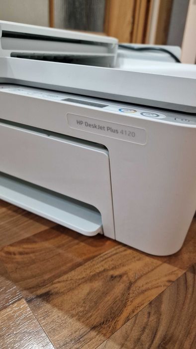 HP DeskJet Plus 4120 – multifuncțională color.