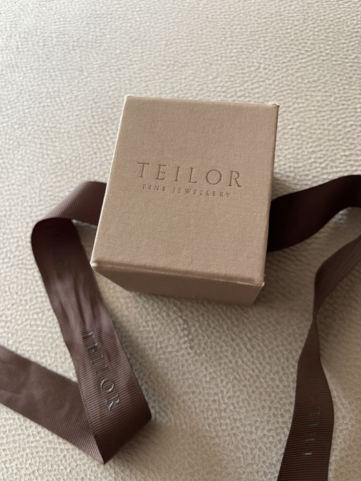 Inel cu diamante Teilor