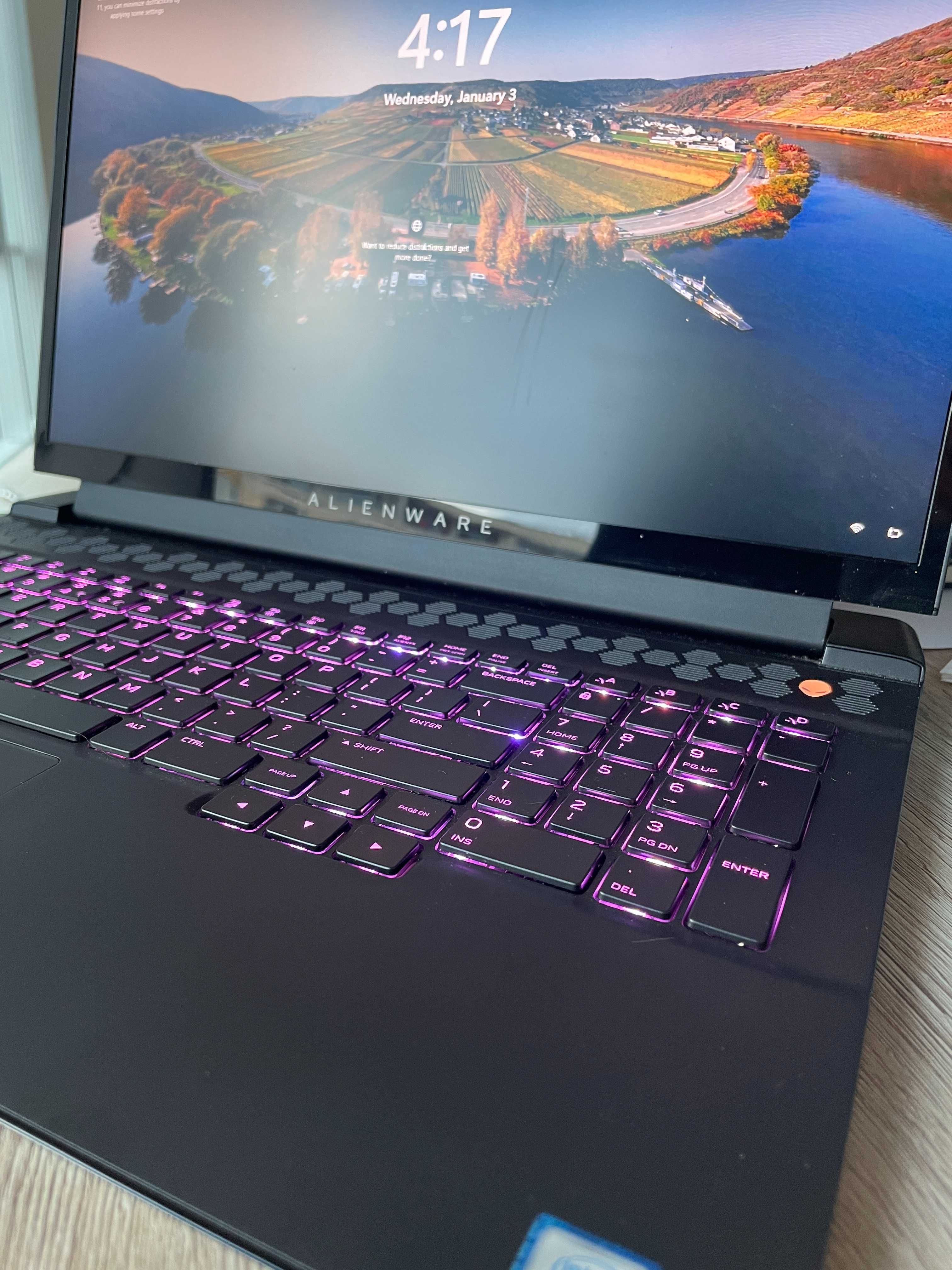 Dell Alienware 17 инча
