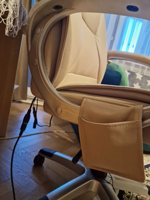 Vând scaun de birou cu masaj. Impecabil