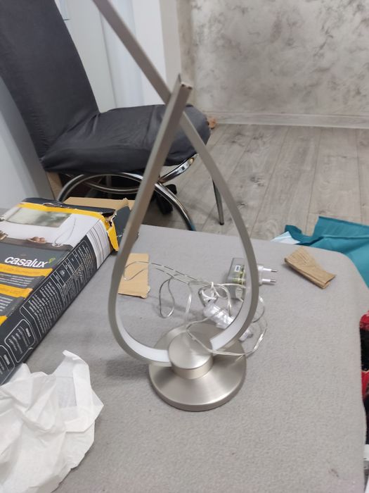 Lampa birou, noptieră noua