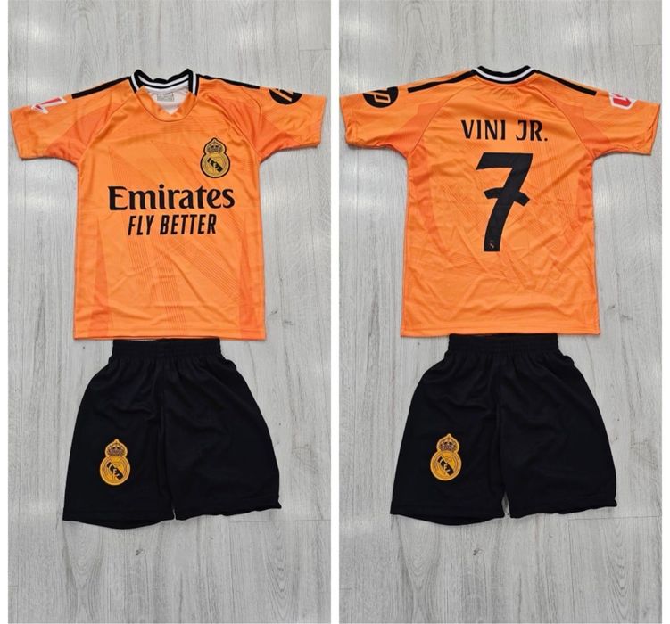 Tricou+pantaloni scurti de fotbal pt copii