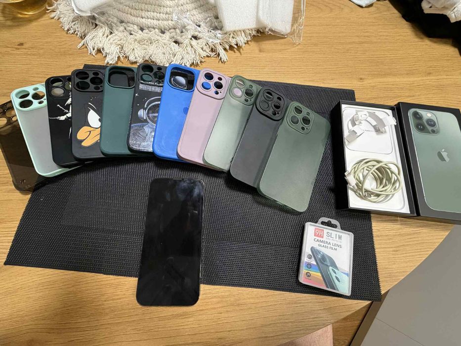 iPhone 13 Pro 128GB с много кейсове