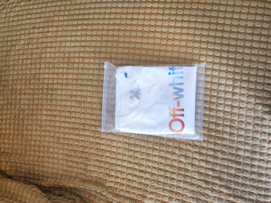 Tricou Off White