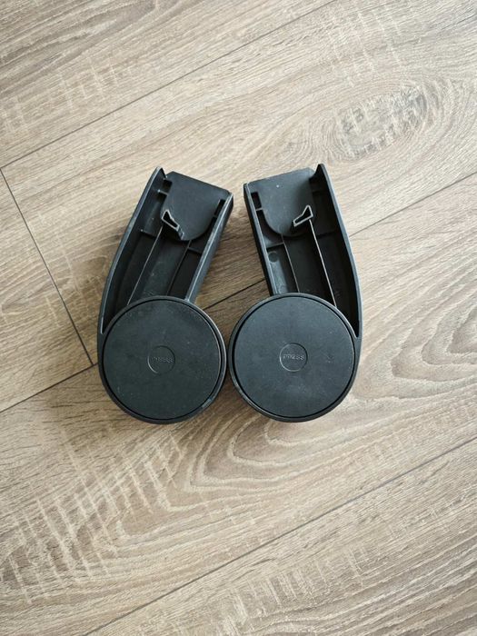 Комплект столче за кола Cybex, база и адаптори