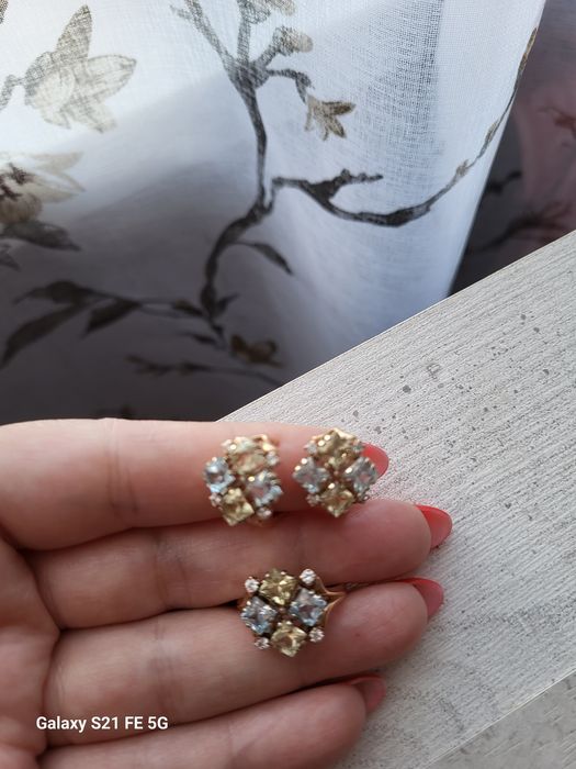 Продам золотой комплект.