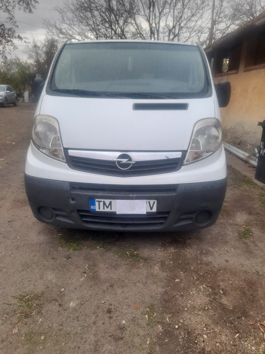 Opel Vivaro 9locuri motor 2.0 înmatriculata 2010.