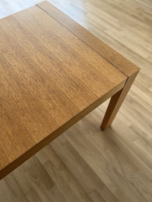 Трапезна и холна маса от масивно дърво