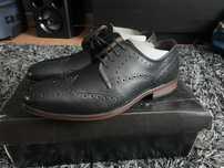 Pantofi barbatesti model Brogue - Burton Menswear London - marimea 41