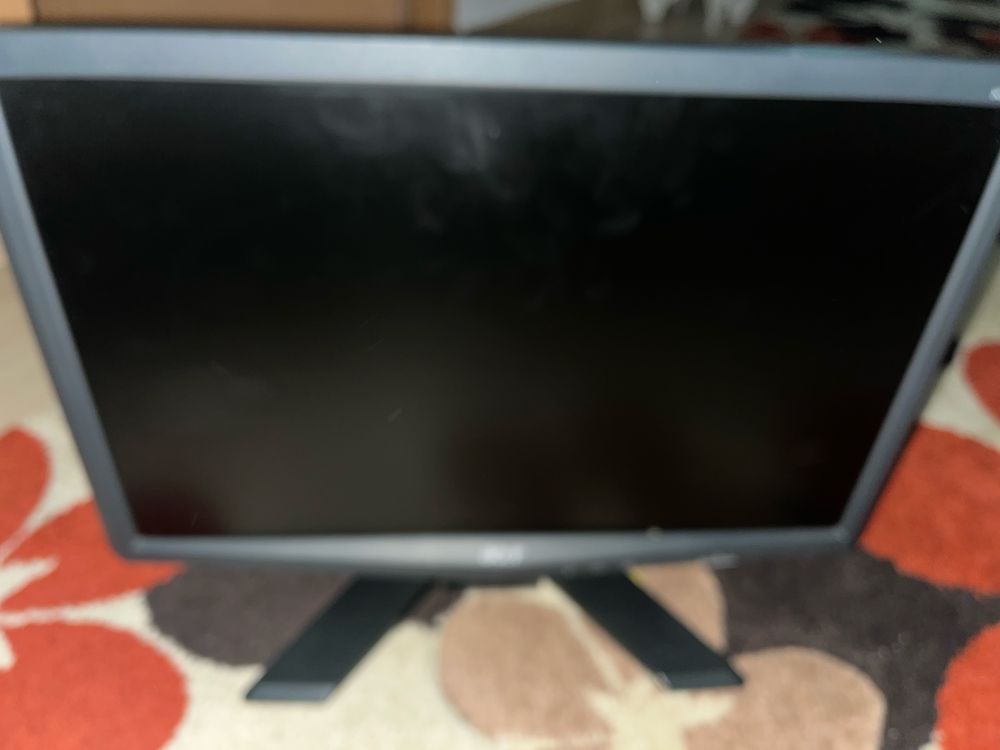 monitor,tastatura si unitate