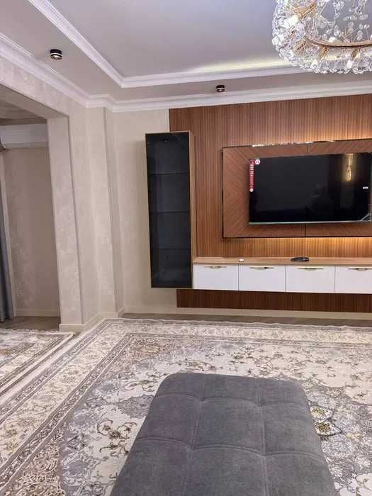 в Дружба Народов 3х комн  90кв.м Звоните !!