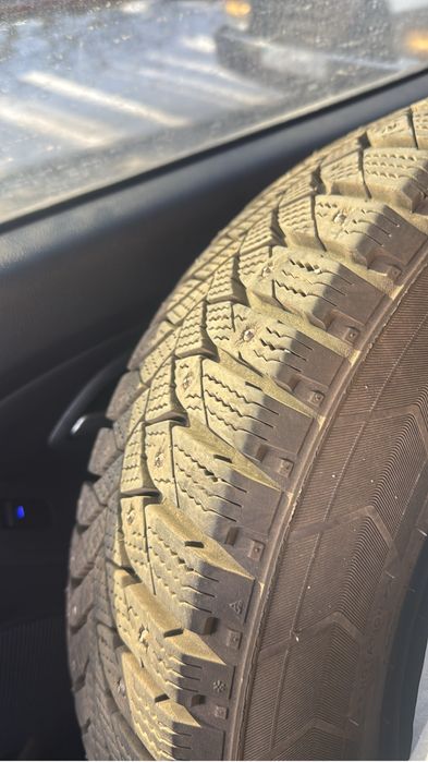 Шина зимный шипый 2шт