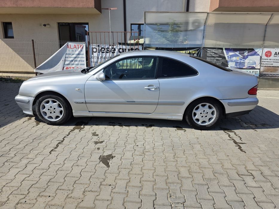 Mercedes CLK W208