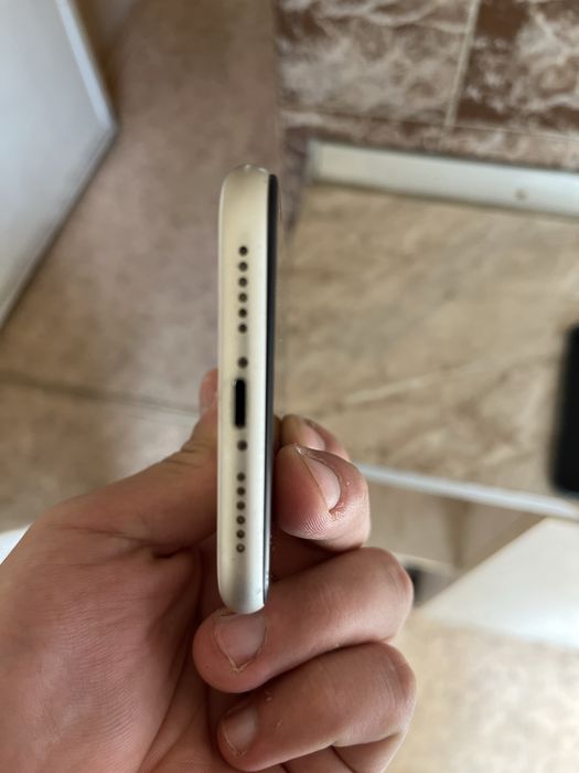 Iphone 11 белый 80% аккумулятор