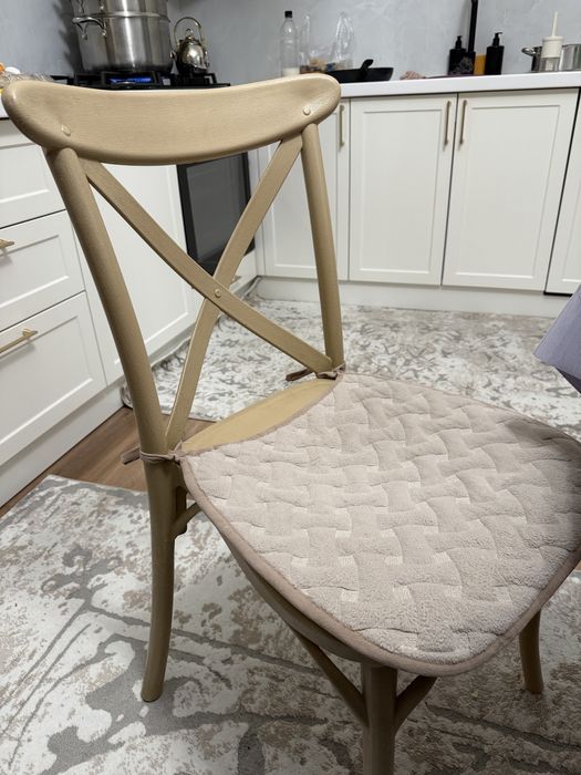 Продам стулья 8 шт