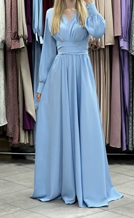 Платье шелк небесное