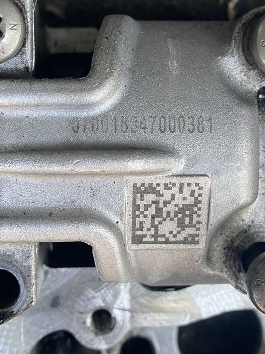 Комплект разпределителни валове Mercedes OM656