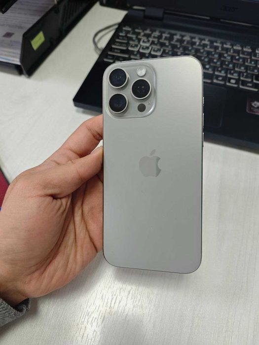 iPhone 16 pro max 256 desert titanium