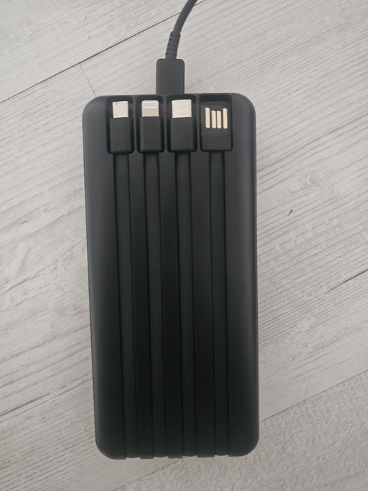 POWER BANK с кабели!