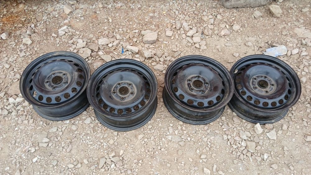 Продаются 4 стальных диска R15 (5×112, ЦО 57.1)
