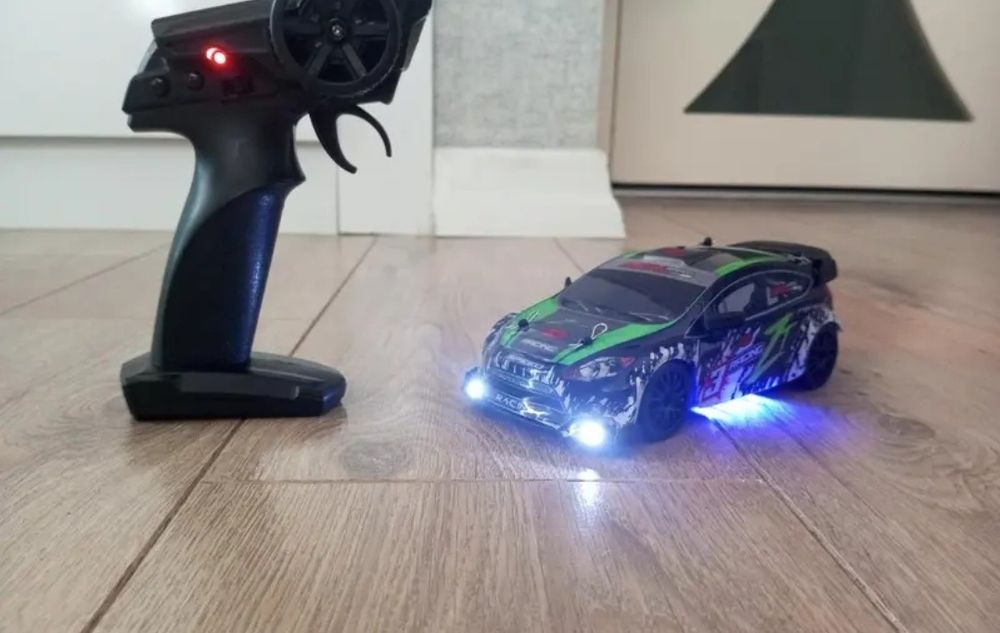 Masina pentru Drift cu telecomandă noua sigilata