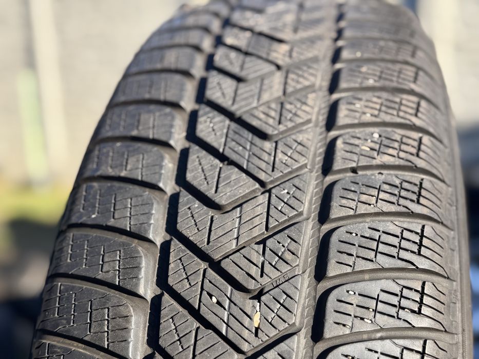 Set jante originale Audi Q5 anvelope iarnă Pirelli 235/65 R17 2022