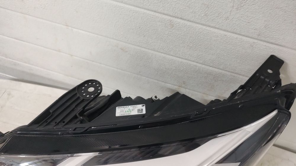 Far stânga Logan 3 , Sandero stepway 3, jogger cod 260602561r