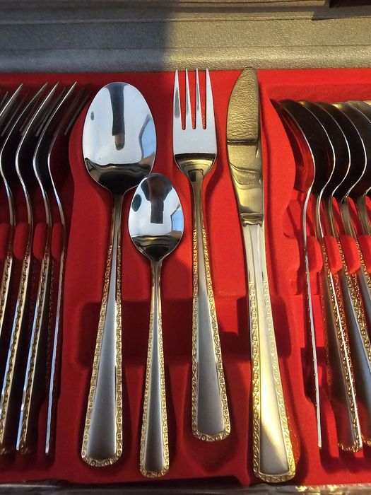 Set tacâmuri 48 piese Bergner valiză
