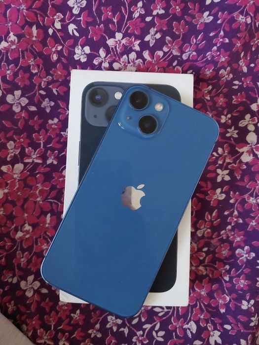 Продам Айфон 13