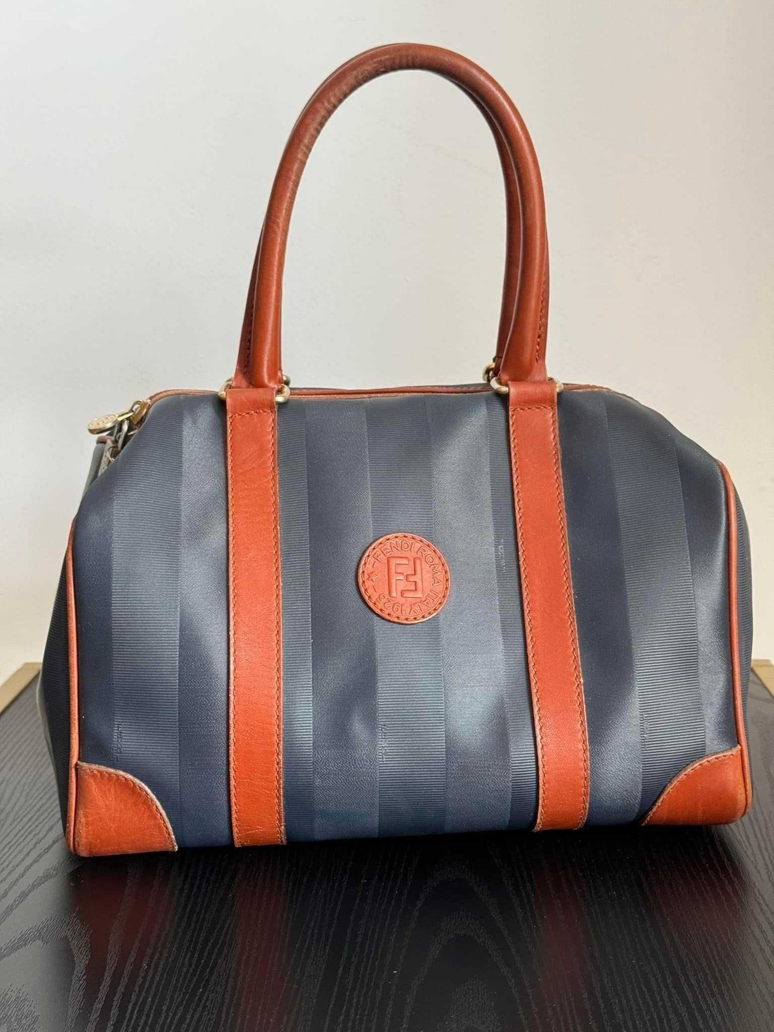 Foarte tare geanta originala Fendi